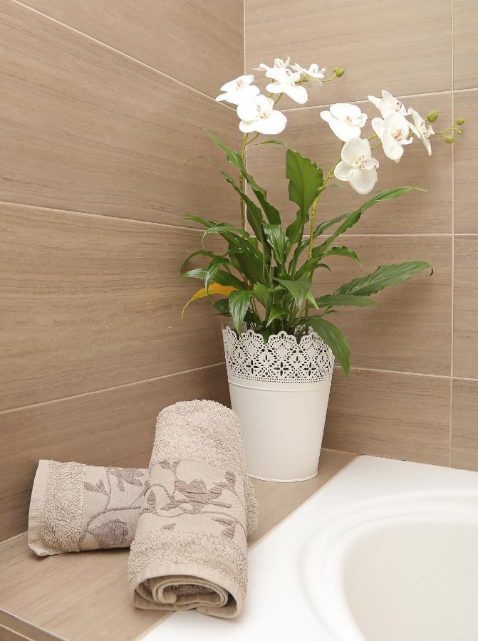 Apartment Moretic Gromaca Экстерьер фото
