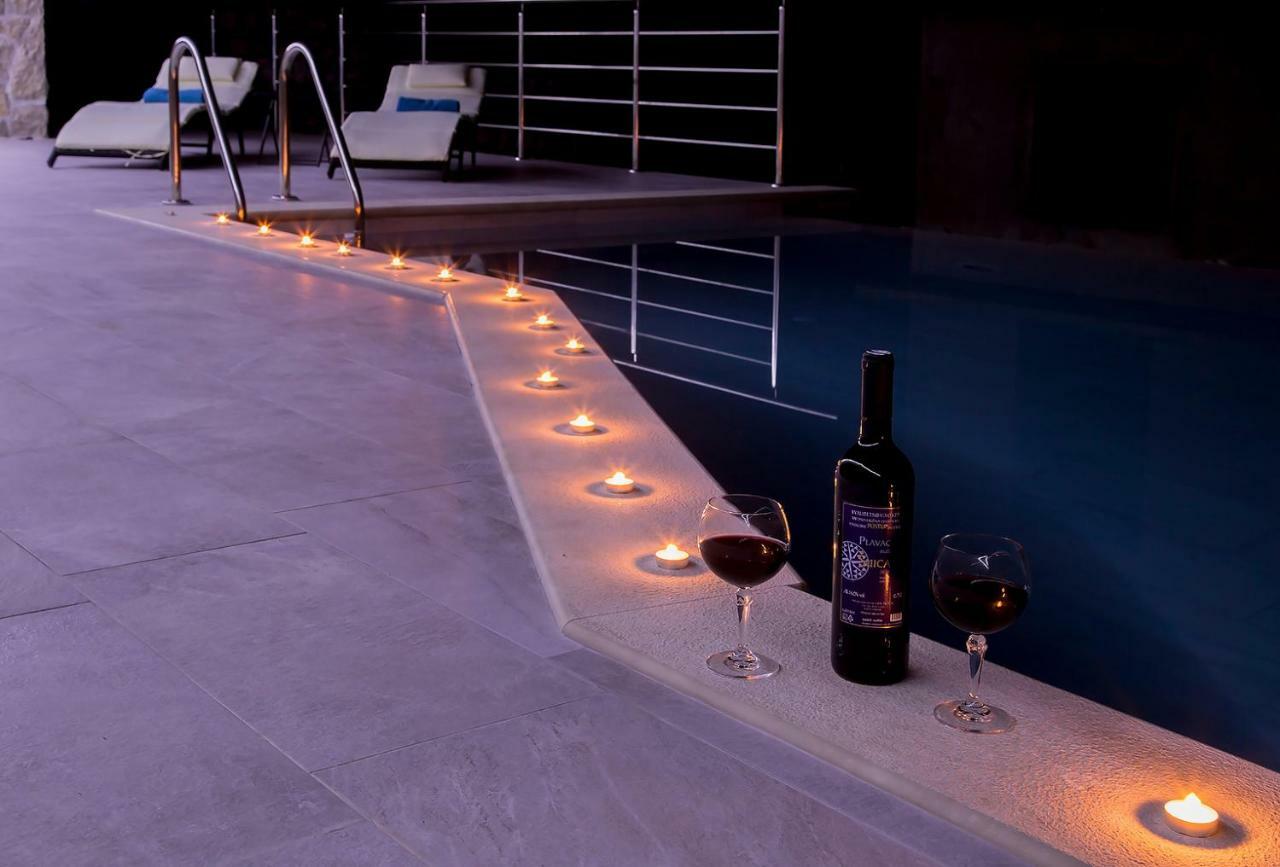 Apartment Moretic Gromaca Экстерьер фото