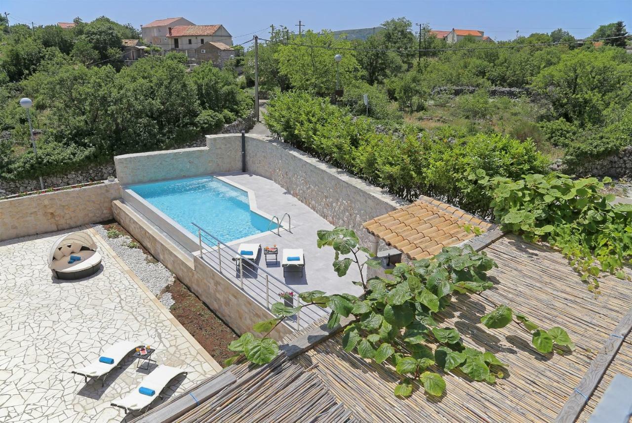 Apartment Moretic Gromaca Экстерьер фото